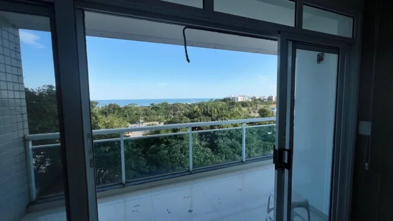 Imagem Apartamento de luxo à venda na Glória, Macaé-RJ: 3 quartos, 1 suíte, 2 salas, 1 vaga de garagem e 173,75m² de área.