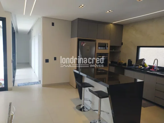 Imagem Casa com conceito moderno, ótima localização, possuindo 03 quartos, sendo 01 suíte, 2 banheiros, sala, cozinha, 4 vagas de garagem, Monte Belo, Londrina.