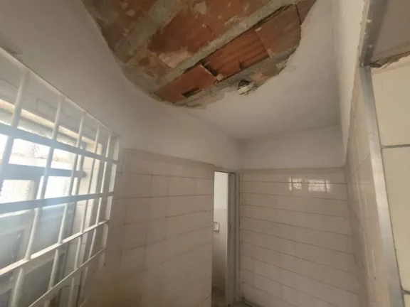 Imagem Salão para alugar, 111 m² por R$ 2.400,00/mês - Vila Ercília - Itaquaquecetuba/SP