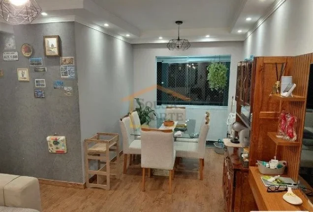 Imagem Apartamento reformado, 3 dormitórios, sendo 1 suíte, sala para 2 ambientes, sacada, cozinha com ar...
