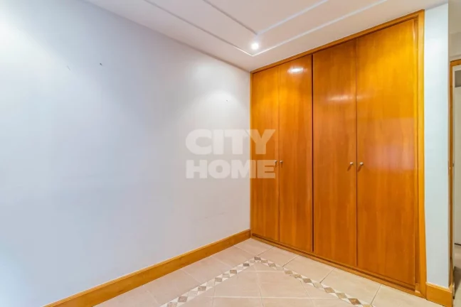 Imagem Apartamento reformado e cheio de charme no miolo do Paraíso. Possui 188m² distribuídos em 03 dorm...