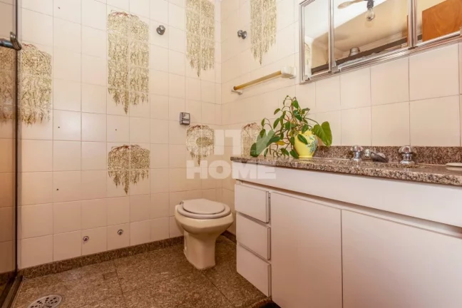 Imagem Ótimo apartamento com 301m² no Campo Belo, um por andar. Amplo living com varanda, home theather, ...