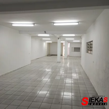 Imagem Salão Comercial na Vila Santana, São Paulo-SP: 2 Salas, 6 Banheiros, 3 Vagas, 300m². Venha Conferir!