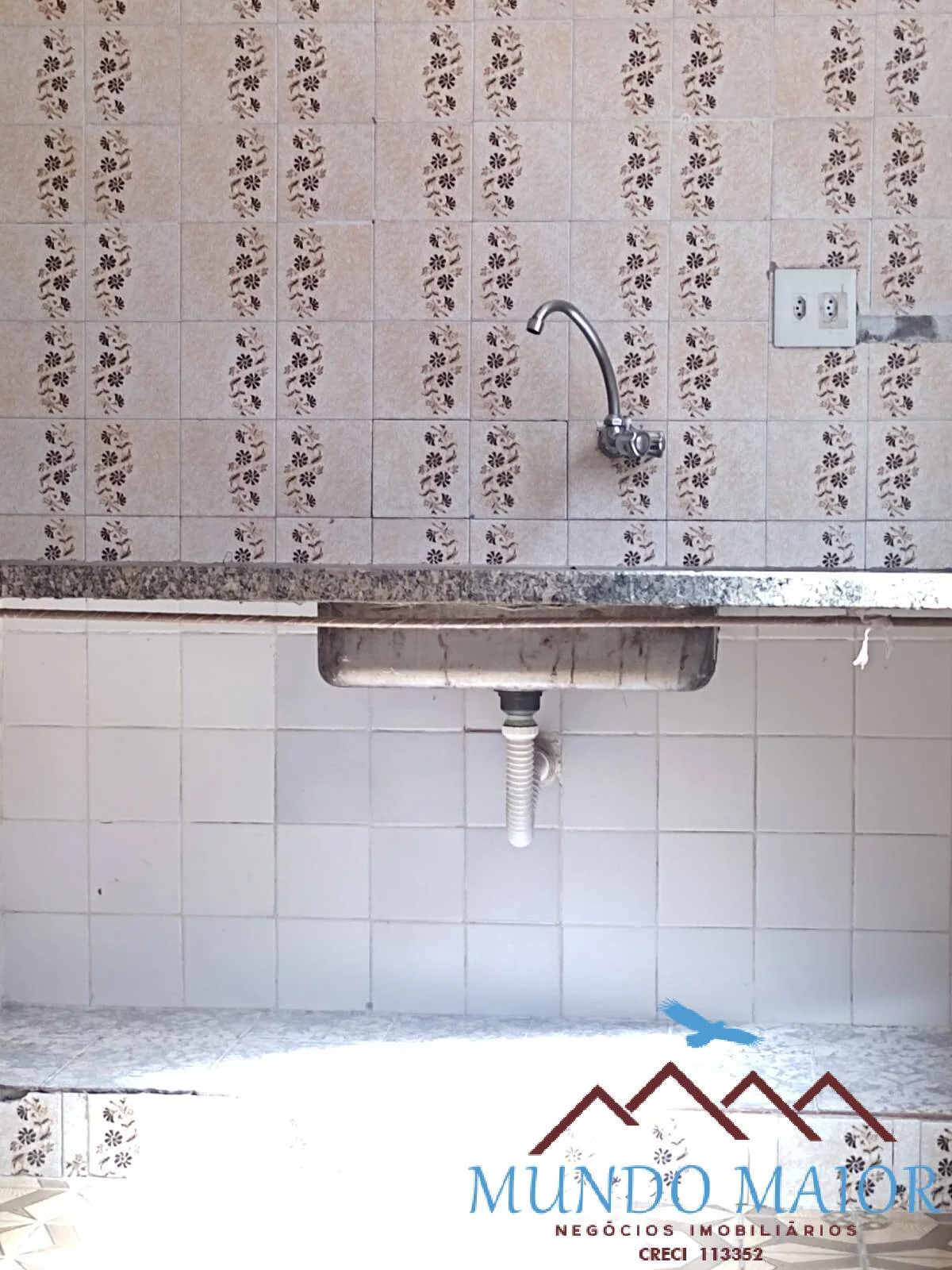 Imagem SOBRADO FUNDAÇÃO -2 DORMS - 2 WC- ACEITA PERMUTA - R$ 450.000.00 !!!