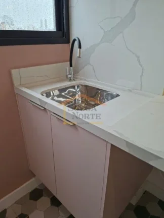 Imagem Apartamento tipo studio 39m², dispõe de 1 dormitório com armário, banheiro, sala dois ambientes,...