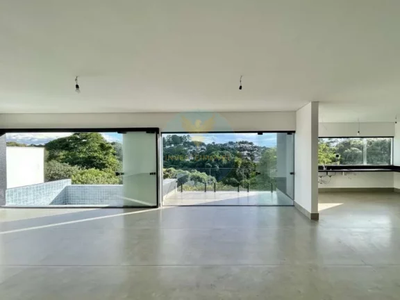 Imagem Casa em Condomínio a Venda no bairro Granja Viana - Carapicuíba, SP