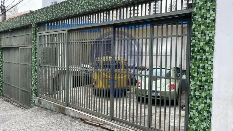 Imagem Imperdível casa à venda em São Paulo-SP no bairro Jardim Portal I E II com 2 quartos, 2 salas, 1 banheiro, 6 vagas de garagem e 222,00 m² de área.