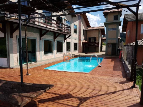 Imagem Sobrado com 4 dormitórios à venda, 250 m² por R$ 900.000,00 - Santa Fé - Piracaia/SP