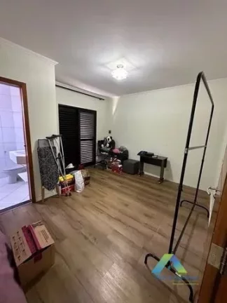 Imagem SANTO ANDRÉ Sobrado reformado 113M², 3 dormitórios, 1 suíte, espaço gourmet, 3 vagas, ótima localização e valor !!!
