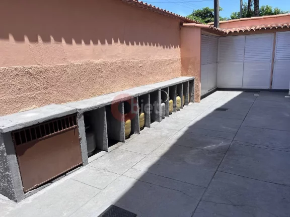Imagem Kitnet com 1 dormitório para alugar, 30 m² , Palmeiras - Cabo Frio