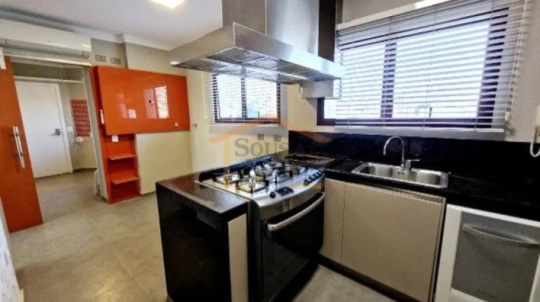 Imagem Apartamento com 158 m², com 3 dormitórios, sendo 3 suítes, hall privativo, sala ampla para dois a...
