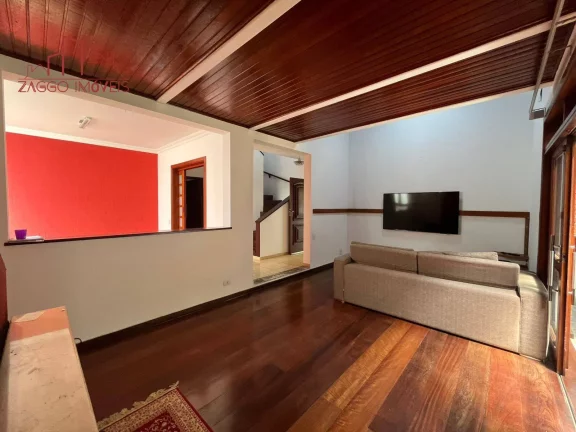 Imagem Casa Alto Padrão em Condomínio Fechado - 310m² - 4 dormitórios.