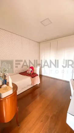 Imagem Apartamento de Luxo no Tatuapé: 3 quartos, 3 suítes, 3 salas, 4 banheiros, 3 vagas de garagem, 224m². Venha conferir!