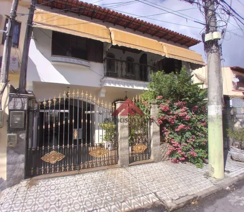 Imagem Casa com 4 dormitórios à venda, 180 m² por R$ 700.000,00 - Brasilândia - São Gonçalo/RJ