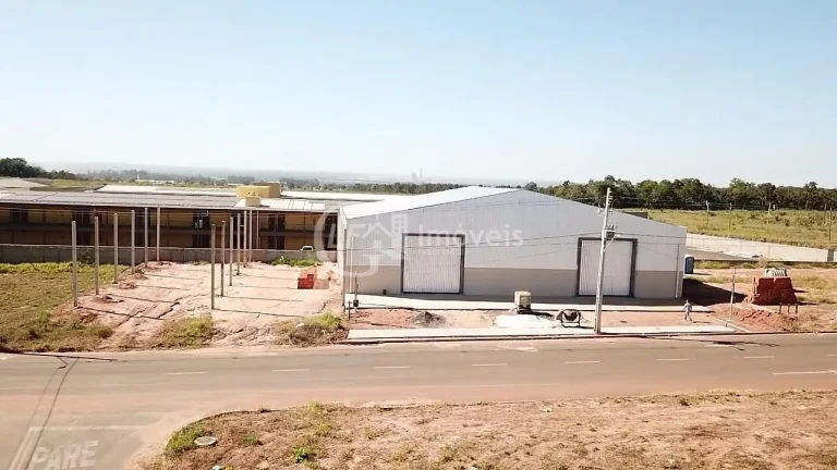 Imagem Aluguel de Barracão Comercial em Ribas do Rio Pardo-MS, Bairro Vale do Sol, 600m², 1 Banheiro!