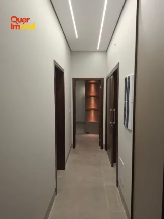 Imagem Casa em Condomínio de Luxo na Vila do Golf em Ribeirão Preto-SP: 4 Quartos, 2 Suítes, 2 Salas, 4 Banheiros, 200m².