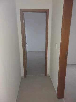Imagem Ótimo apartamento frente rua com ótima metragem no Itaguá !