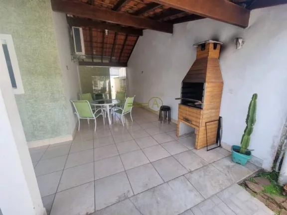 Imagem Casa térrea, com piscina e churrasqueira à venda apenas 40 metros da praia