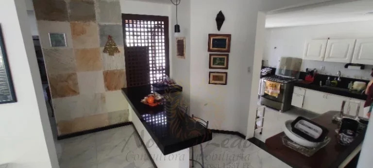 Imagem Casa Duplex em Aracaju á Venda no Bairro Farolândia. Próximo ao Hiper GBarbosa.