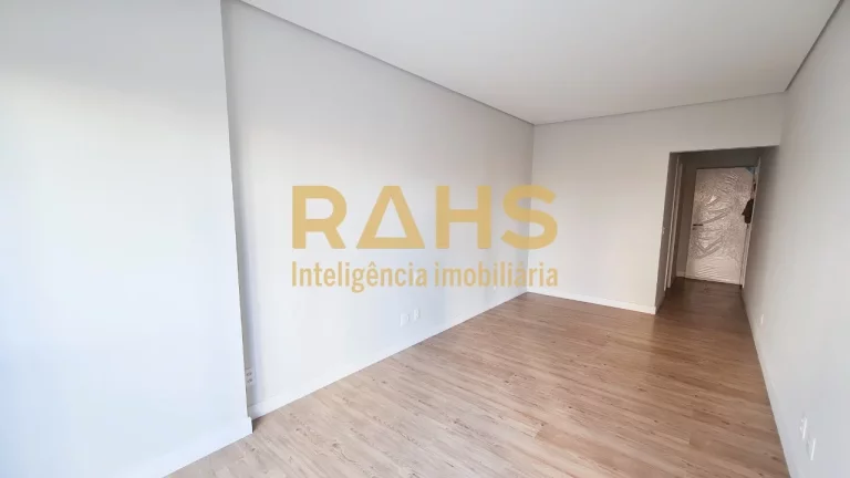 Imagem Amplo giardino no bairro América de Joinville! O Apartamento conta com 3 suítes, 2 salas, 5 banhei...