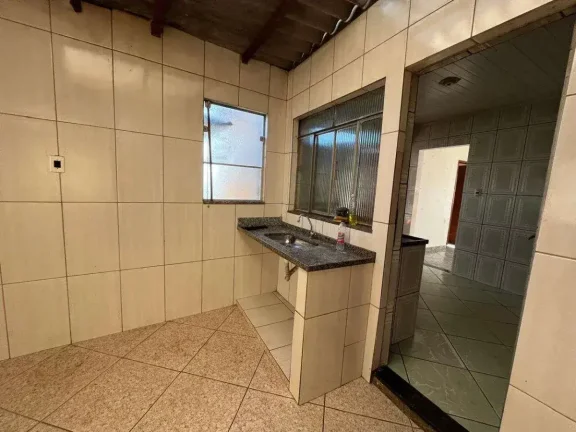 Imagem Oportunidade no São Pedro – Casa com Terreno Amplo e Potencial de Construção!