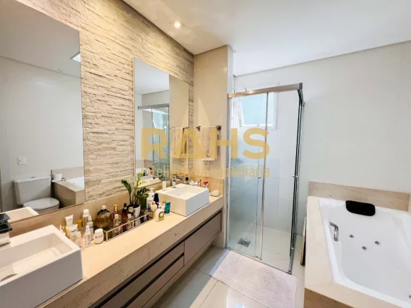 Imagem Apartamento Totalmente Mobiliado e Decorado em Localização Nobre Com 250m² privativos, o apartame...