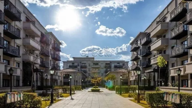 Imagem Sala comercial com 37M², piso elevado,1 banheiro, mini copa, varanda, fechadura eletrônica e 1 vag...