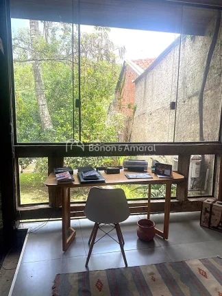Imagem Casa estilo loft.
Arquitetura rústica com design tipo loft;
Hall de entrada acolhedor;
Cozinha com ...