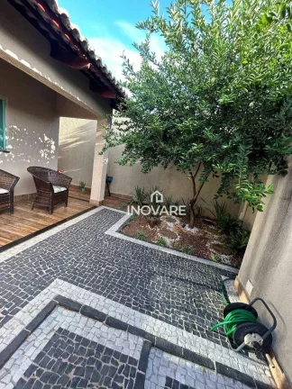 Imagem Casa com 3 dormitórios à venda, 240 m² por R$ 650.000,00 - Jardim Morumbi - Itumbiara/GO