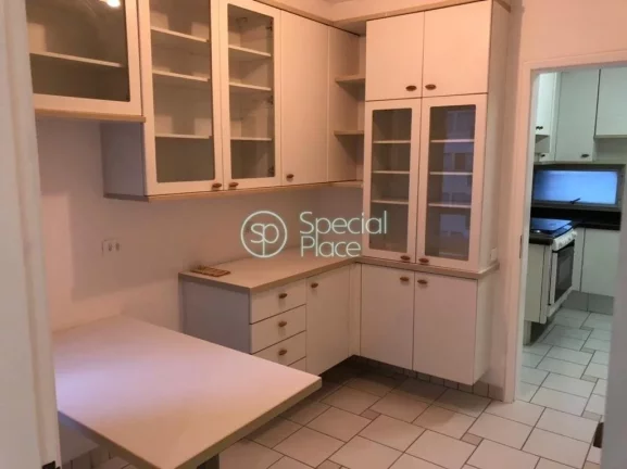 Imagem Apartamento charmoso, muito claro e arejado. Sala espaçosa com terraço e lareira; escritório e sa...