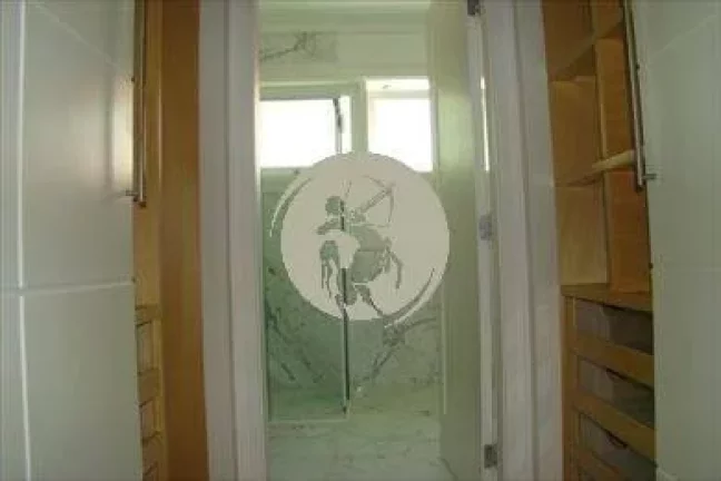 Imagem LINDA CASA EM CONDOMINIO FECHADO EM ALPHAVILLE A VENDA!