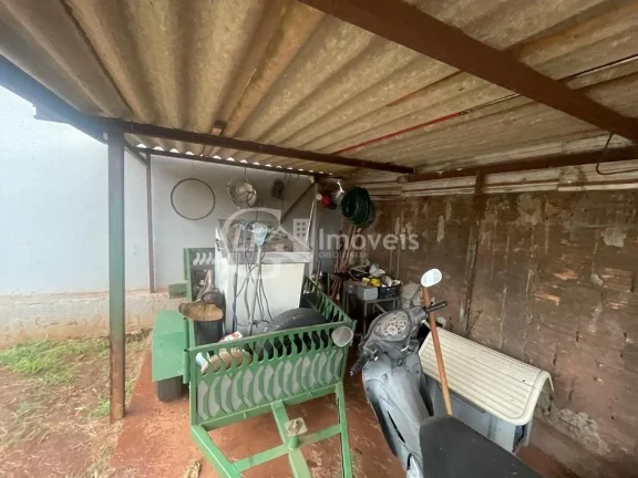 Imagem Imóvel à venda em Campo Grande-MS: Casa de 4 quartos na Vila Marli, com suíte, 2 salas, 3 banheiros, 6 vagas e 220m². Confira!
