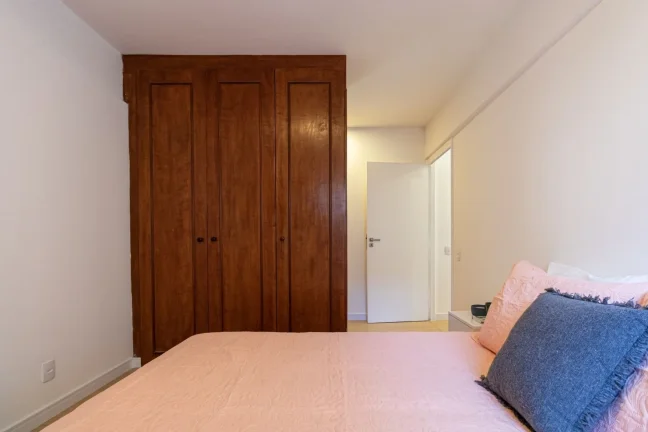 Imagem OPORTUNIDADE IMPERDÍVEL Apartamento 121M², 3Q, 1Suíte, 2 Banheiros, 1 Vaga.