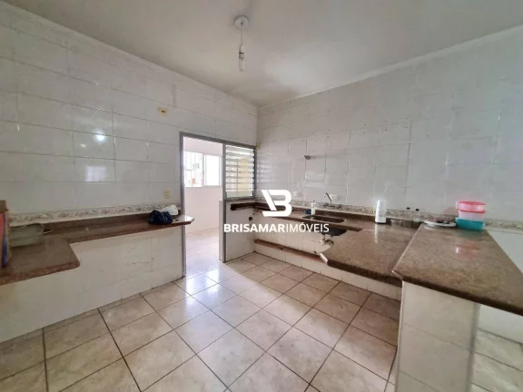 Imagem PITANGUEIRAS- UMA QUADRA DO MAR , 140 M² ÚTEIS , 02 VAGAS DE GARAGEM NO PRÉDIO.