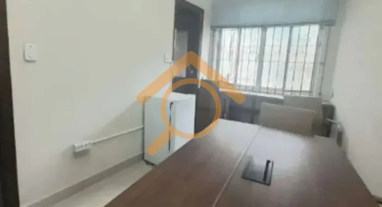 Imagem Sala Comercial de 65m² no Centro de Santos-SP: Venda ou Locação em Condomínio de Destaque
