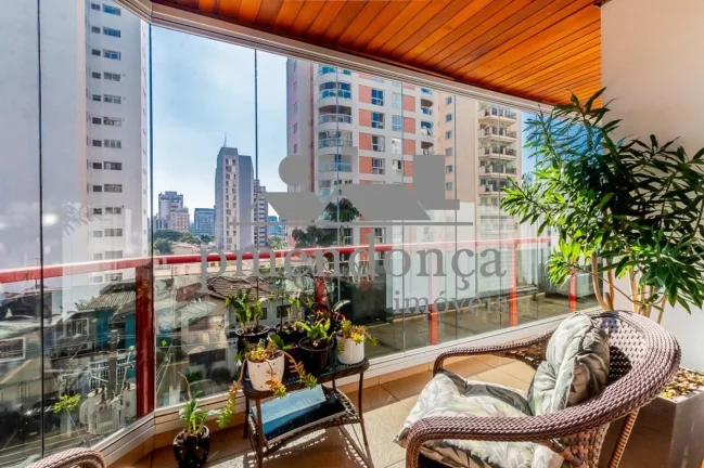 Imagem Apartamento em Perdizes nobre com 170m², 4 quartos (3 sui­tes) e 2 vagas.