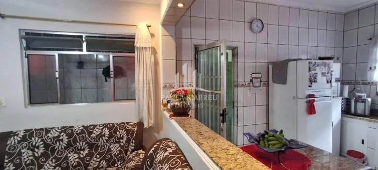 Imagem Sobrado 125m² ao Lado Colégio Barão de Mauá, 2 Dormitórios, 2 Banheiros, 4 Vagas, Churrasqueira no Vila Vitória, Mauá-SP