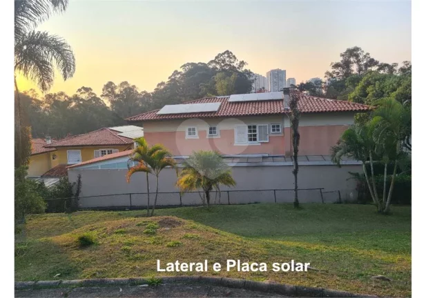 Imagem Casa à venda com 4 quartos, sendo 1 suíte, no condomínio Vila Panamericana, São Paulo - SP