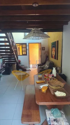 Imagem Sobrado com 2 dormitórios à venda, 71 m² por R$ 450.000,00 - Martim de Sá - Caraguatatuba/SP