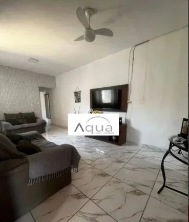 Imagem Casa para Venda em Mongaguá, Balneário Itaguai, 3 dormitórios, 1 suíte, 2 banheiros, 4 vagas