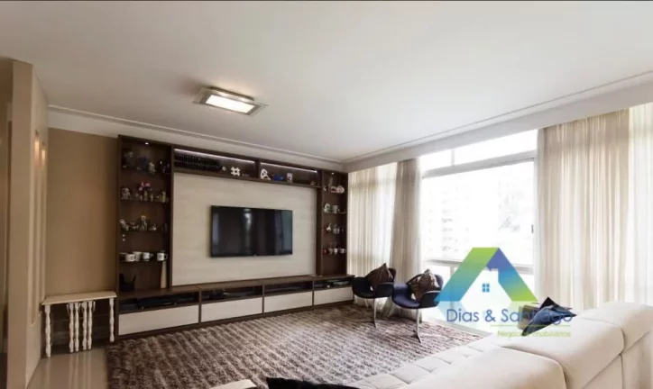 Imagem CERQUEIRA CESAR Apartamento 238M², 4 dormitórios, 2 vagas, a 3 minutos da estação do metro Consolação ótima localização e valor !!!