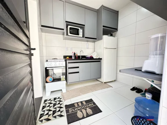 Imagem VENDO CASA 3/4 SENDO UMA SUITE EM CONDOMINIO SIM