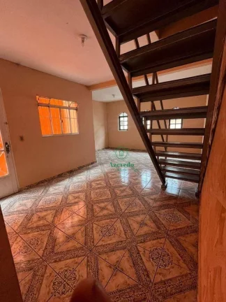 Imagem Sobrado com 3 dormitórios à venda, 222 m² por R$ 424.000,00 - Jardim Arapongas - Guarulhos/SP