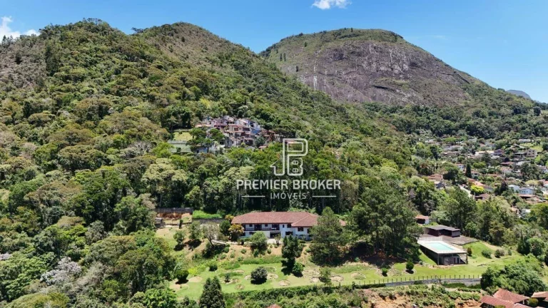 Imagem Casa à venda, 733 m² por R$ 4.000.000,00 - Iucas - Teresópolis/RJ