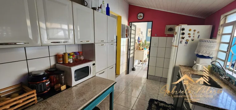 Imagem Casa com duas suítes com galpao e loja comercial