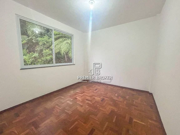 Imagem Apartamento com 2 dormitórios à venda, 42 m² por R$ 240.000,00 - Alto - Teresópolis/RJ