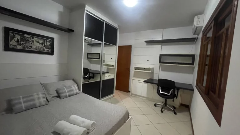 Imagem Casa com 6 Quartos para Temporada em Jurerê Internacional