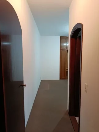 Imagem Casa com 3 dormitórios à venda, 291 m² por R$ 920.000,00 - Centro - Poá/SP