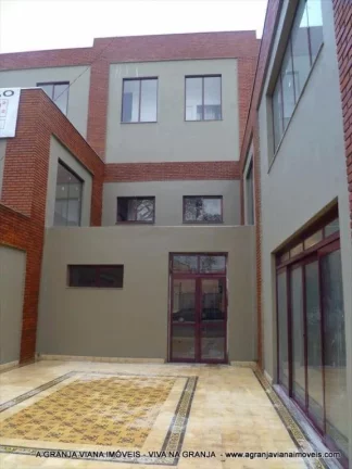 Imagem Linda loja no melhor ponto comercial da Granja Viana Na cara do Alphaville