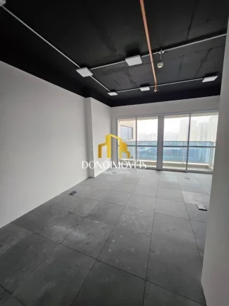 Imagem Sala - andar alto- *Vista para Santo André e São Bernardo - Com Piso elevado, infra estrutura de a...